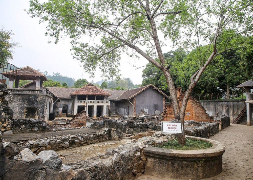 Nhà tù Sơn La
